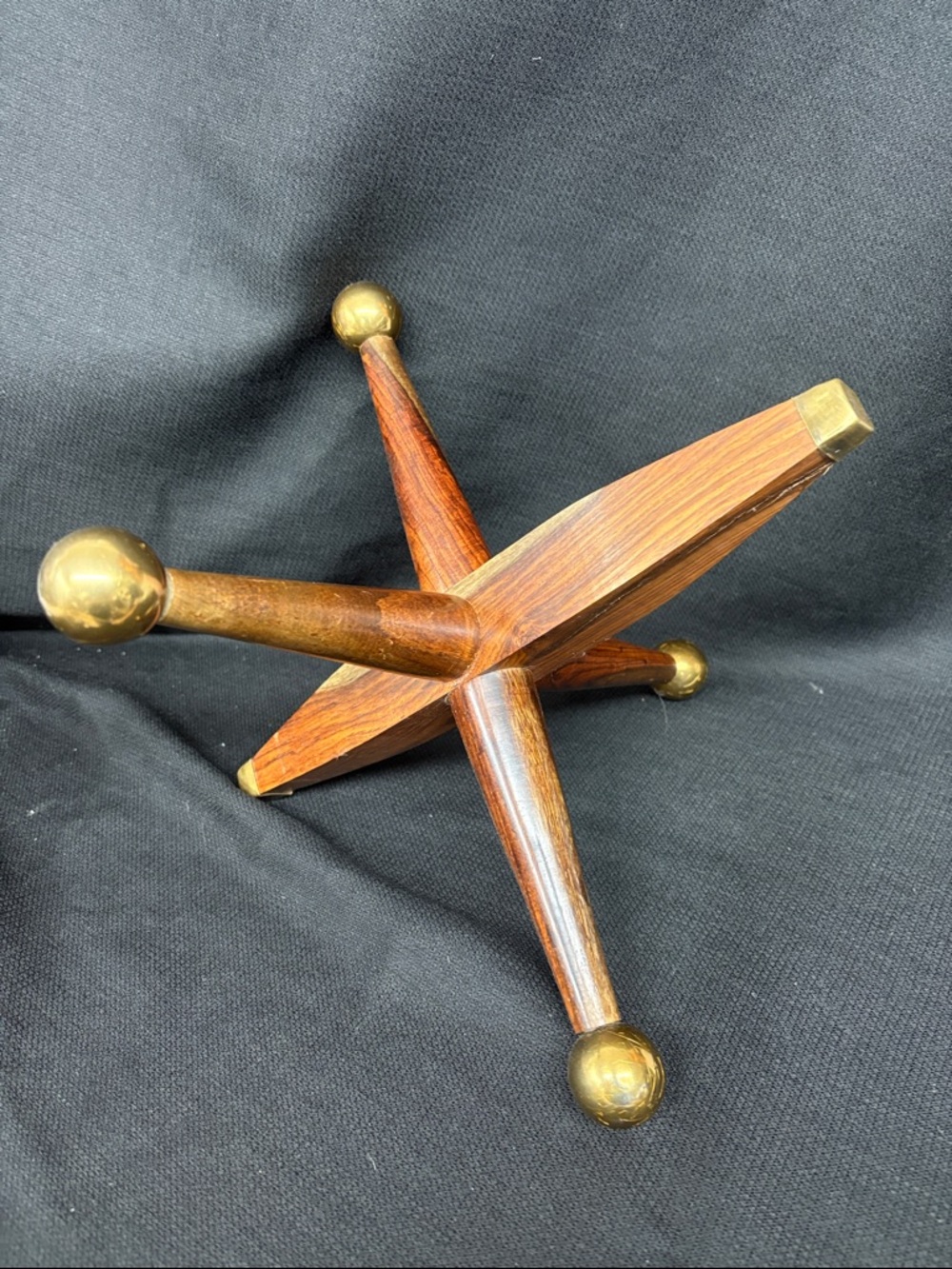 Wood and metal oversized jack